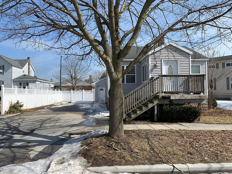 1st image of 453 W Lincoln St