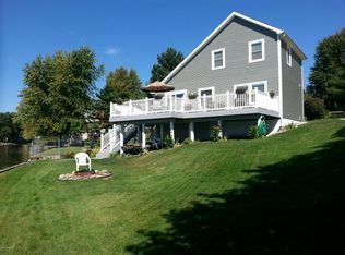 381 Poplar St, Colon, MI 49040