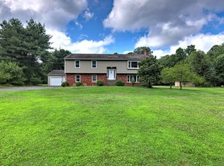 321 Mohegan Rd, Shelton, CT 06484