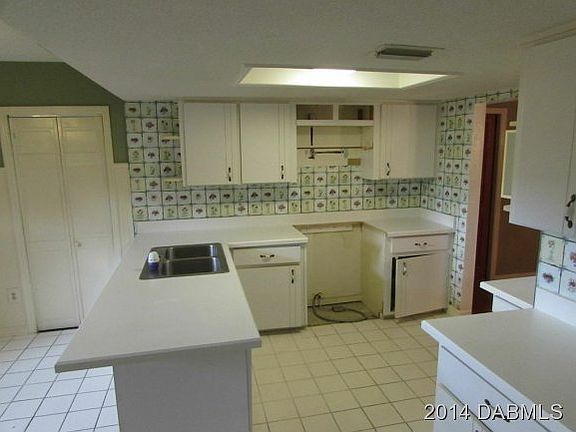 2nd image of 125 Gamble Ave