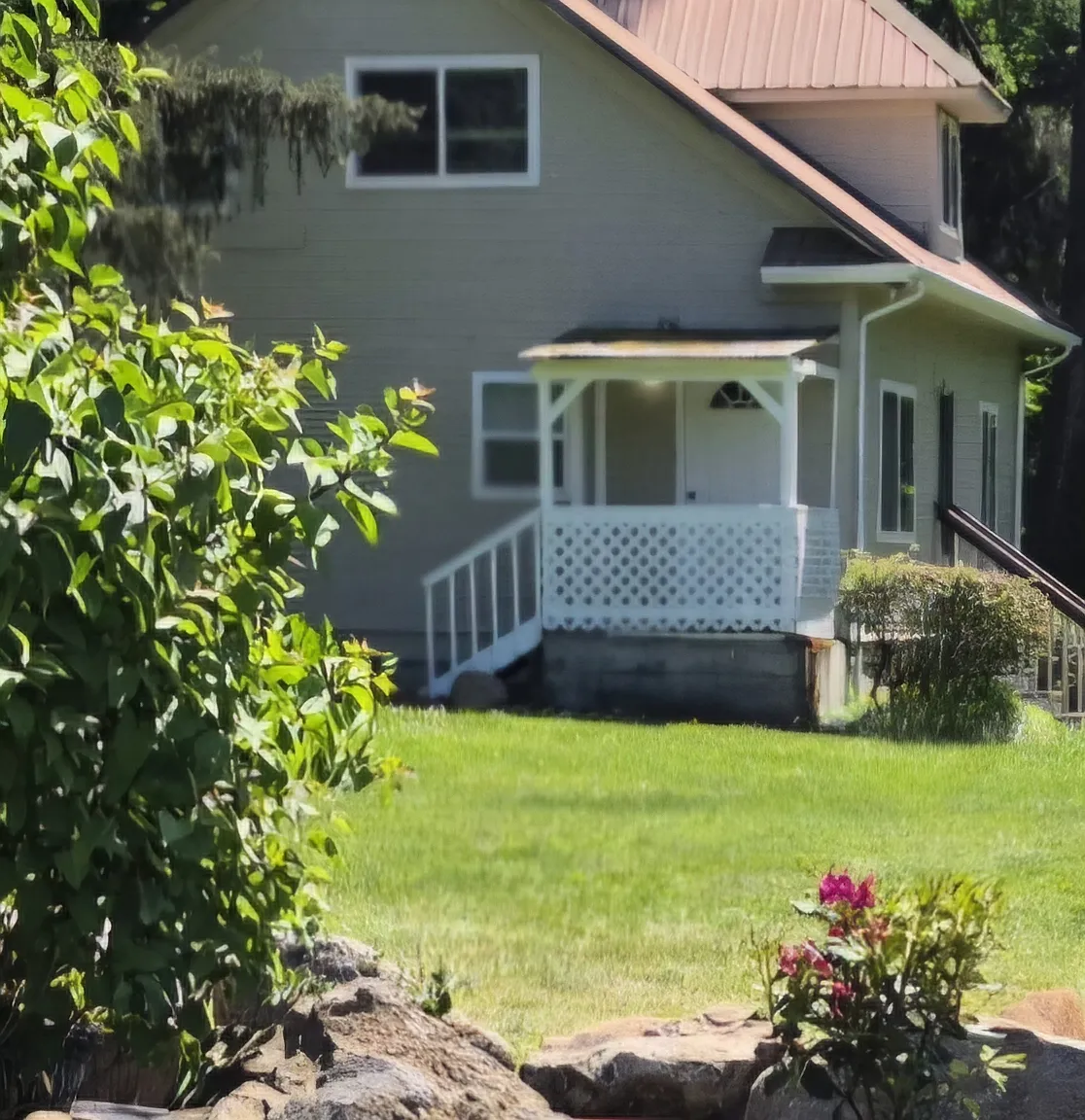 3 bed, 1.5 bath, 1664 sqft, $2,500 — Photo 1