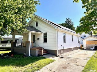440 S Sandy St, Jacksonville, IL 62650