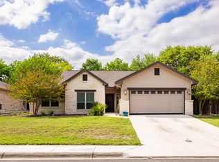 656 Oak Valley Dr E, Kerrville, TX 78028