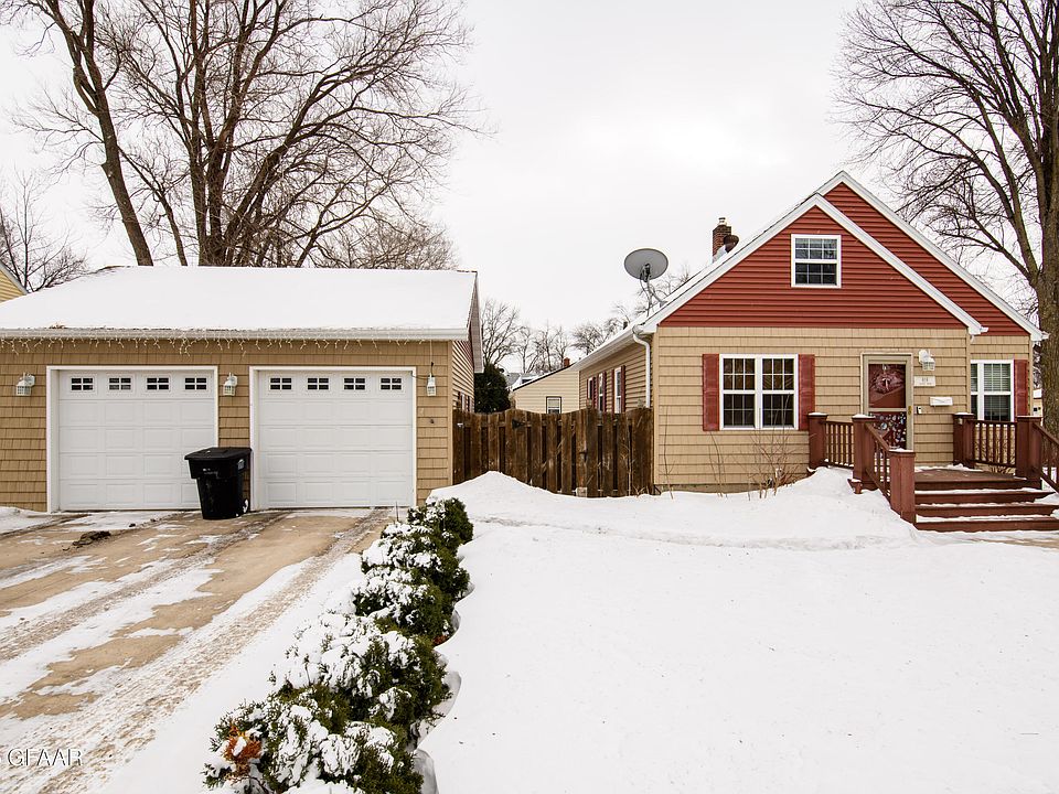 2nd image of 919 Letnes Dr