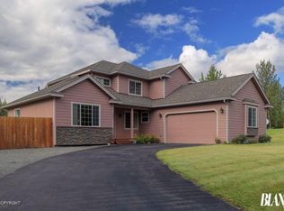 10901 E Equestrian St, Palmer, AK 99645