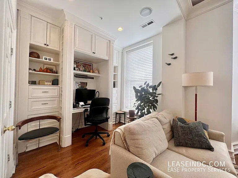 1631 16th St NW #2 — Photo 7
