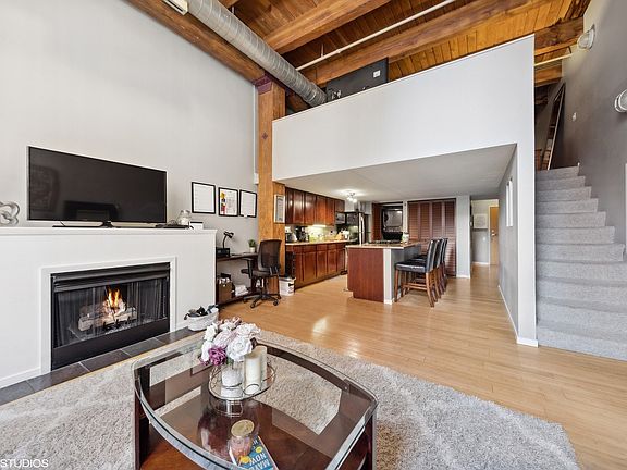 3rd image of 1727 S Indiana Ave APT 110