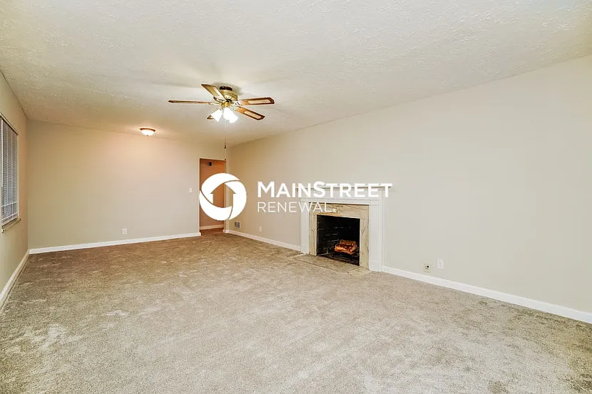 3050 Norwood St — Photo 4