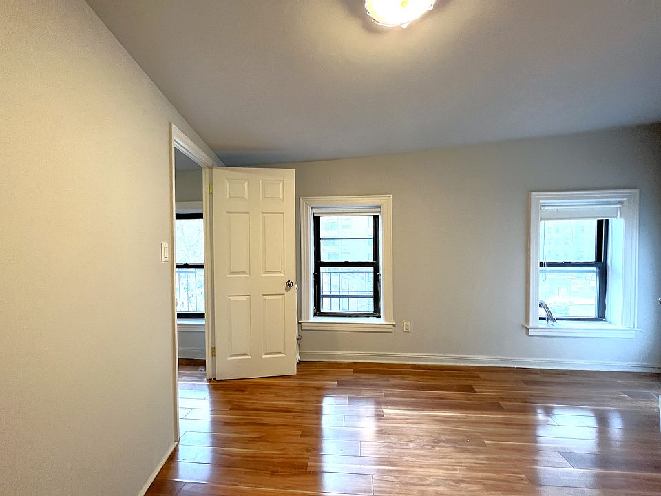 1st image of 197 Worth St Fl 3
