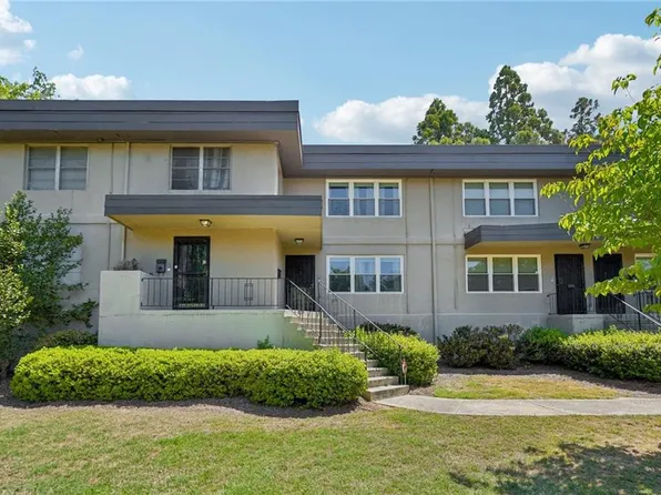 284 Lakemoore Dr NE APT B, Atlanta, GA 30342