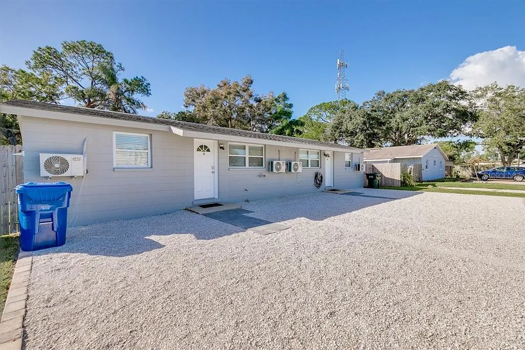 2 bed, 1.0 bath, 650 sqft, $1,675 — Photo 2