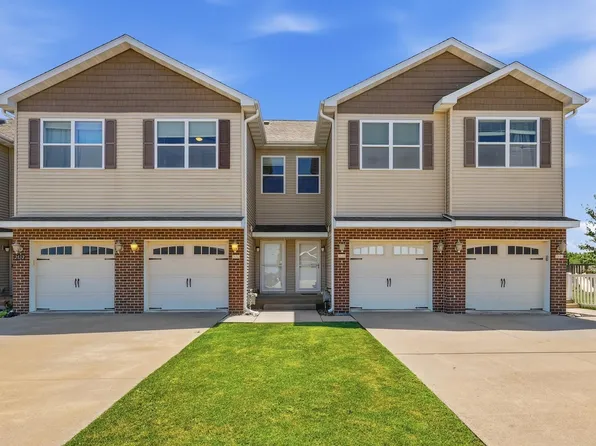 2650 Millstone Dr, Dubuque, IA 52002