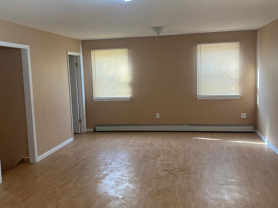 2nd image of 11912 201st Pl Floor 2