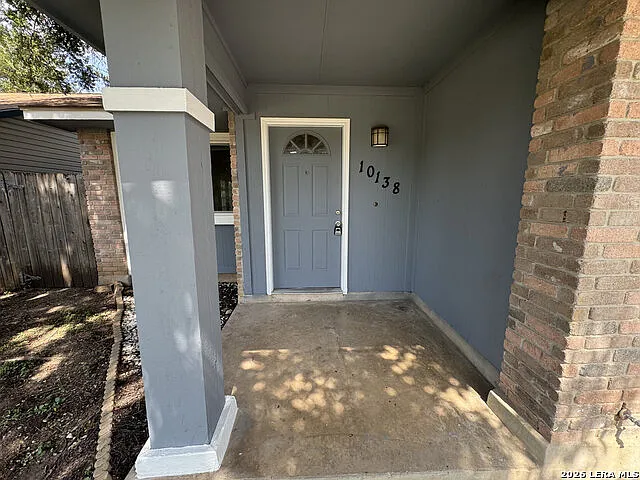 3 bed, 2.0 bath, 1266 sqft, $1,650 — Photo 3