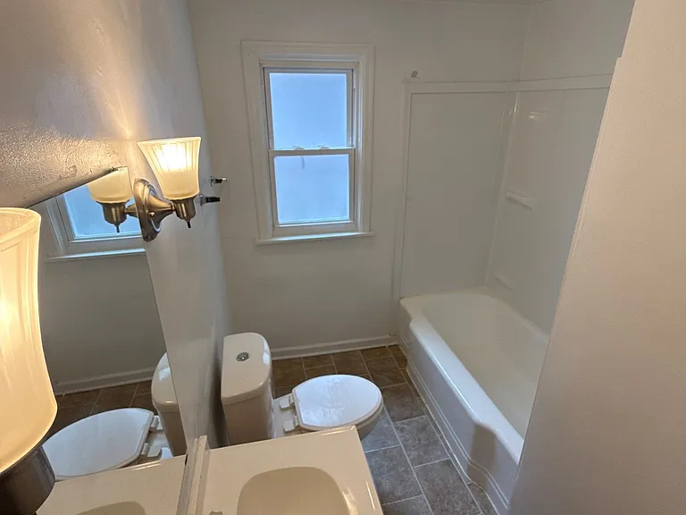 4326 Crittenden Ave #4326 — Photo 7