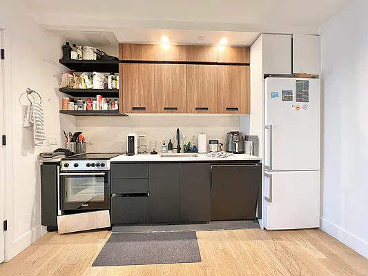 Rented by Doorway NYC, LLC | media 13