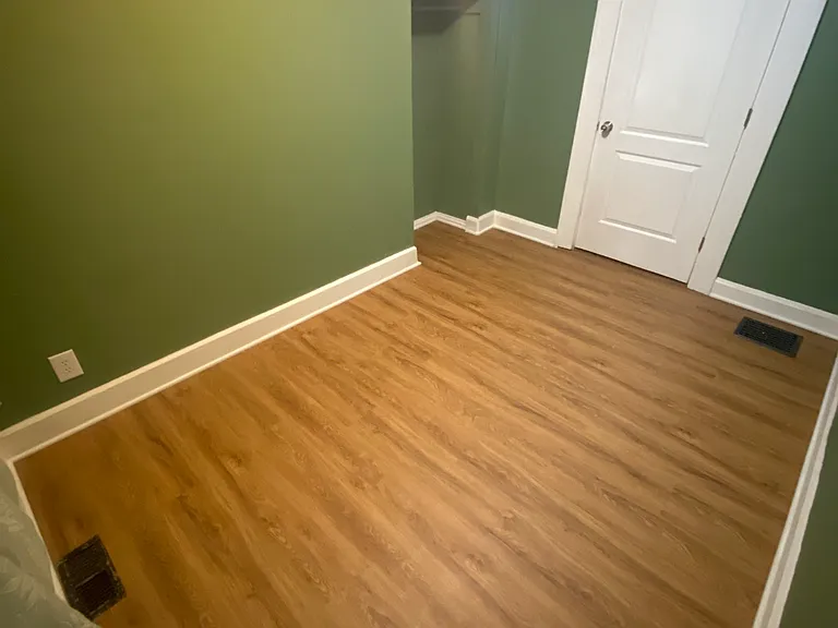 1606 Lawton Ave — Photo 2