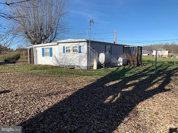 2nd image of 955 Plunkert Rd