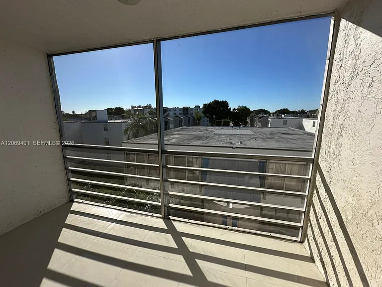 14170 SW 84th St #402-F — Photo 11