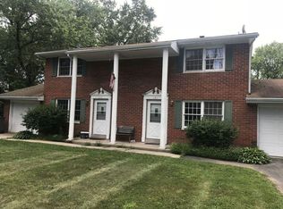 119 Roberts Rd, Dousman, WI 53118