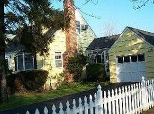20 Davison Ct, East Rockaway, NY 11518