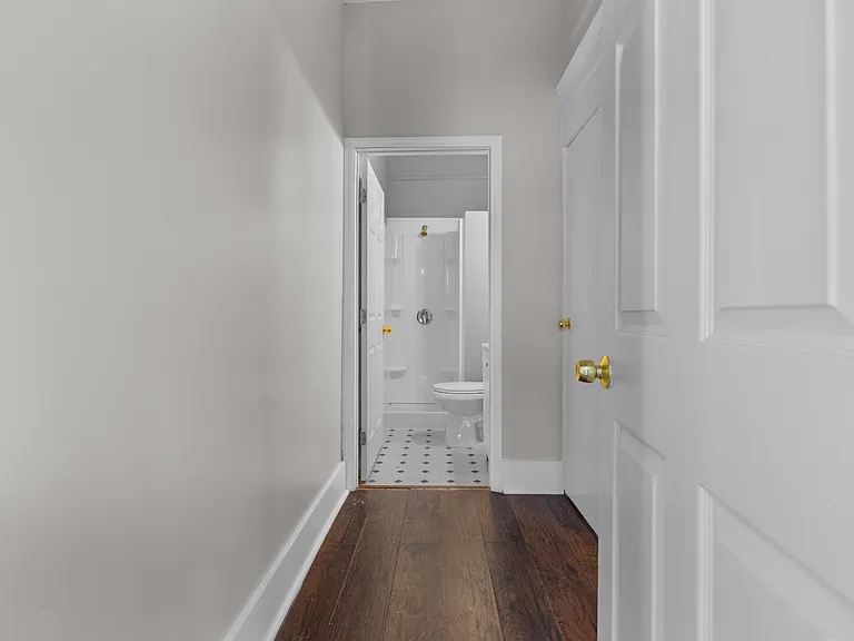 853 Saint Clair St — Photo 7