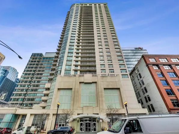 125 S Jefferson St Unit 2406, Chicago, IL 60606