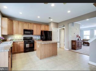 8203 Glade Bank Dr, Manassas, VA 20111