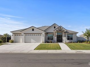 16711 Keystone Pl, Bakersfield, CA 93314