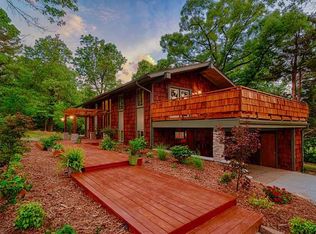 2 E Lovers Ln, Fayetteville, AR 72701