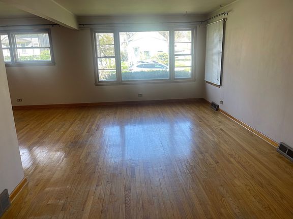 2nd image of 304 E Franklin Ave