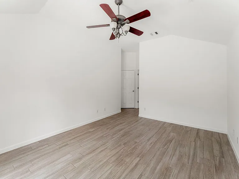 5900 Taylorcrest Dr — Photo 26