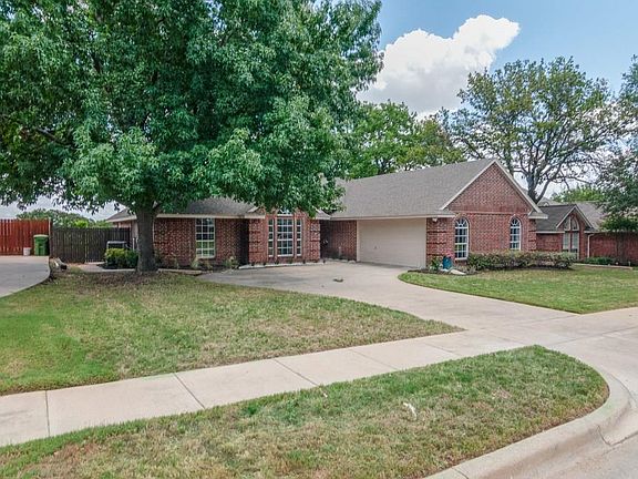 2nd image of 7656 Bridlewood Ct