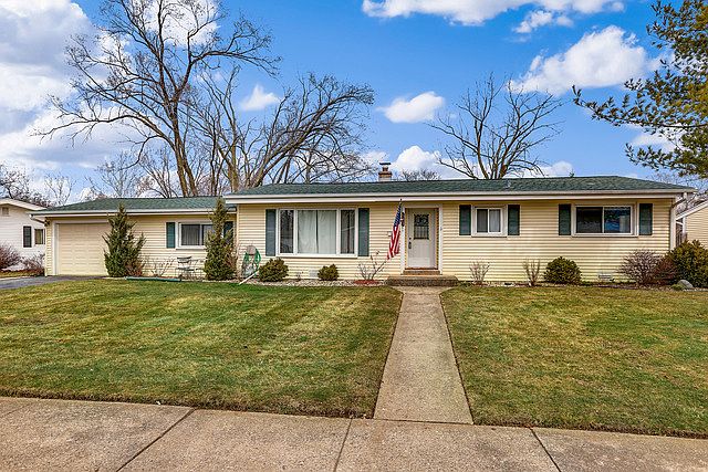 1st image of 624 E Macarthur Dr