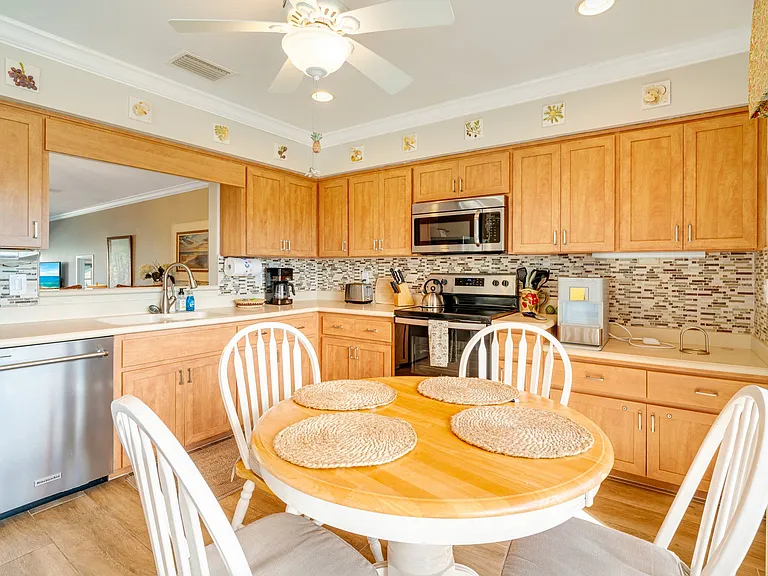 1181 Lake House Cir — Photo 15