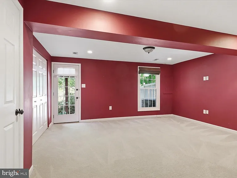 1563 Autumn Ridge Cir — Photo 20