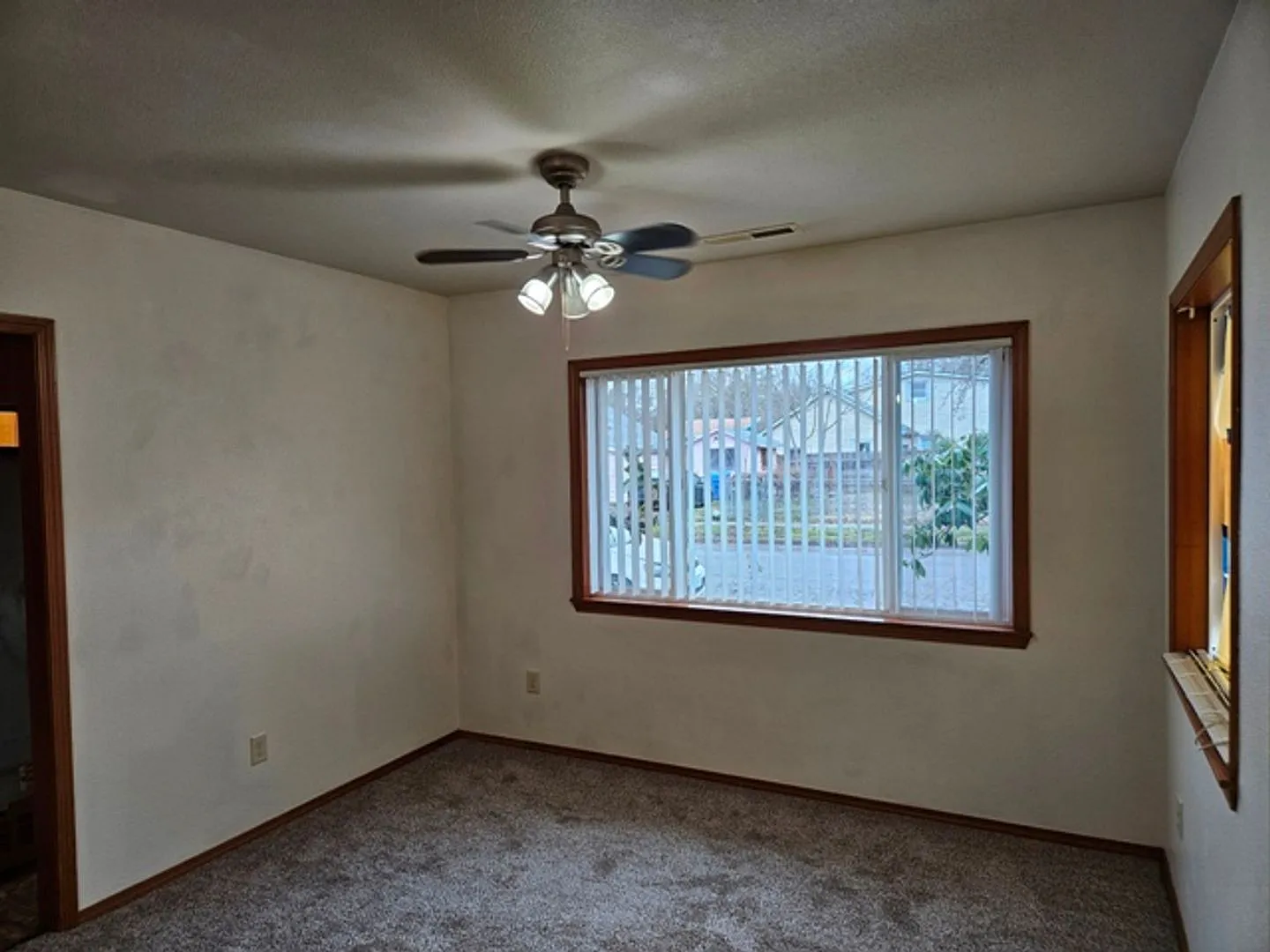 2Bd/1.5 Single Story House - Available to View! — Photo 4