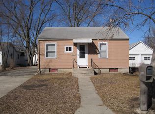 805 Park Ave, Cherokee, IA 51012