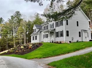 632 Oakwood Dr, Glastonbury, CT 06033