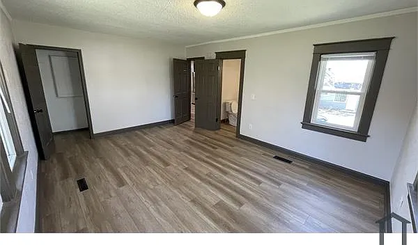 4 bed, 1348 sqft, $1,950 — Photo 2