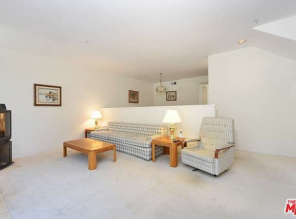 5th image of 6709 Hannum Ave