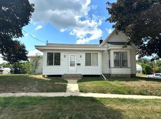 122 N Dearborn St, Maquoketa, IA 52060