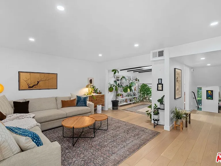 11260 Overland Ave #12D — Photo 4