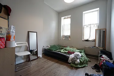 Rented by Rennit Inc.