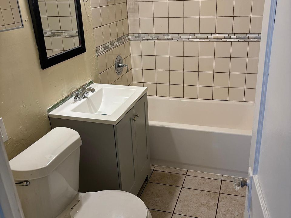 1st image of 3022 Evaline St