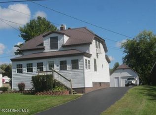 14 Fisher Ave, Johnstown, NY 12095