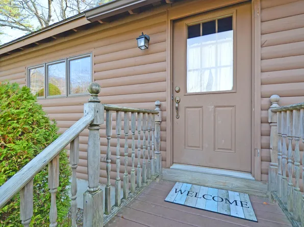 14 New Biddeford Rd, Kennebunkport, ME 04046