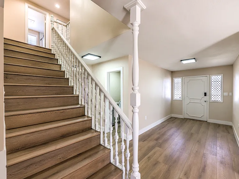 7477 Ullom Dr — Photo 22