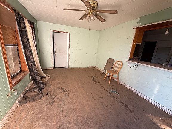 4th image of 908 N 10th St