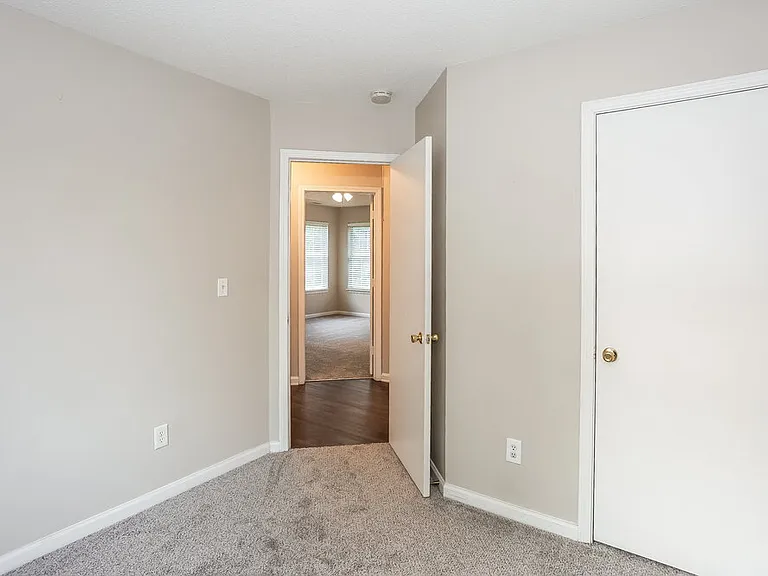 10415 Battle Ct — Photo 15
